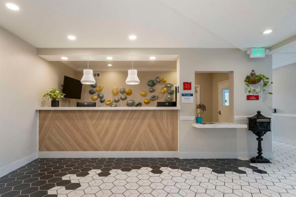 Best Western Plus All Suites Inn Main image